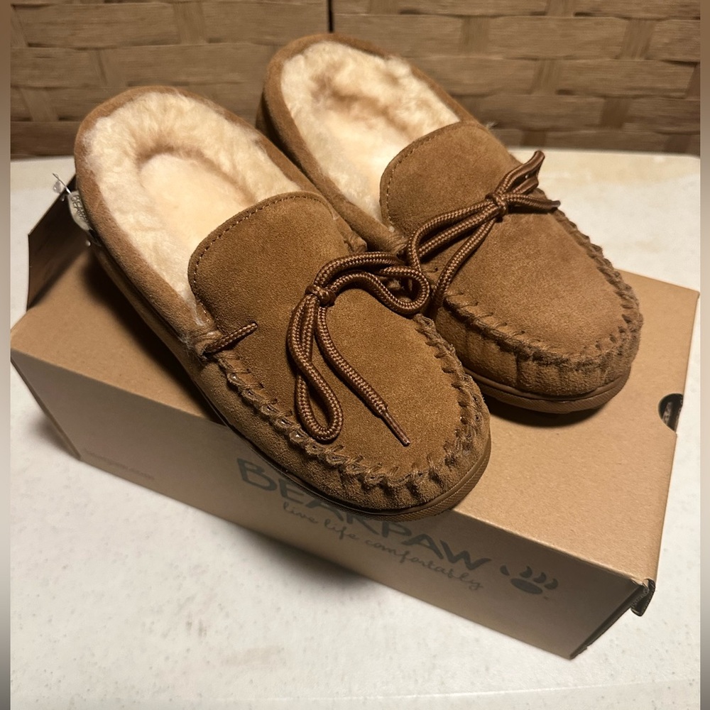 New BearPaw Mindy Slipper Size 6